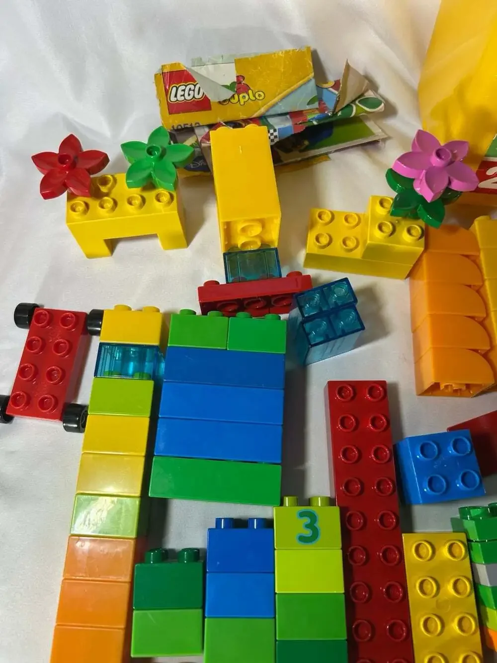 Assorted Mega Blocks multiple pieces see photos READ